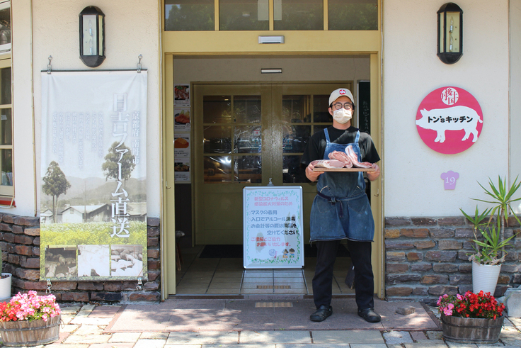 園内で元気に営業再開のトンズキッチン