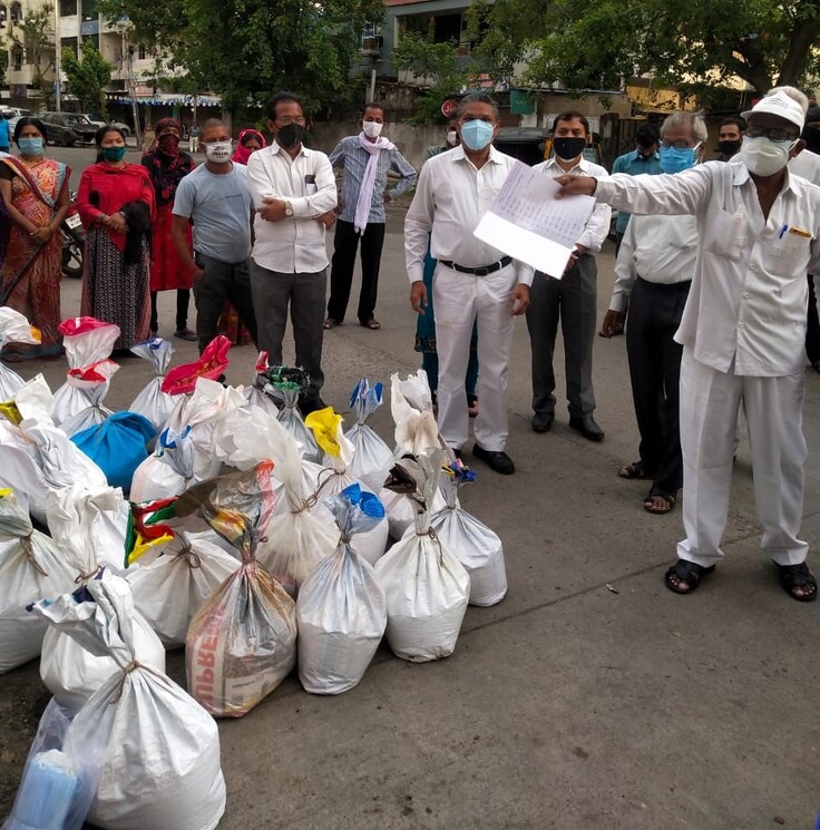救援物資配布活動