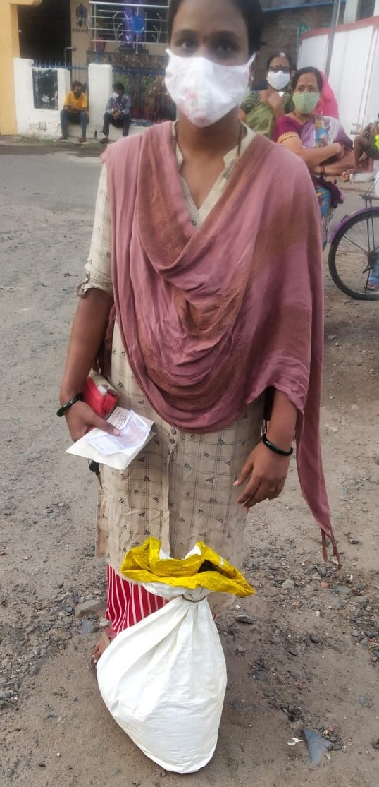 救援物資受給者