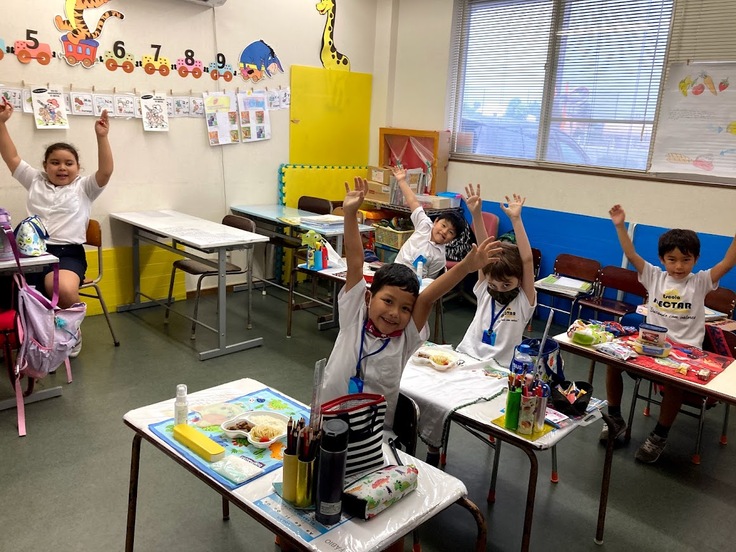 給食が大好きなひと～？「はーい！」