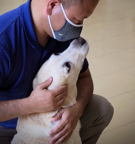 盲導犬との別れと新たな出発 盲導犬と引退犬の健康と生活を守るために 今年も医療費のご支援を 公益財団法人 関西盲導犬協会 21 10 08 投稿 クラウドファンディング Readyfor