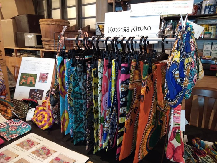 マーケットにブース出展