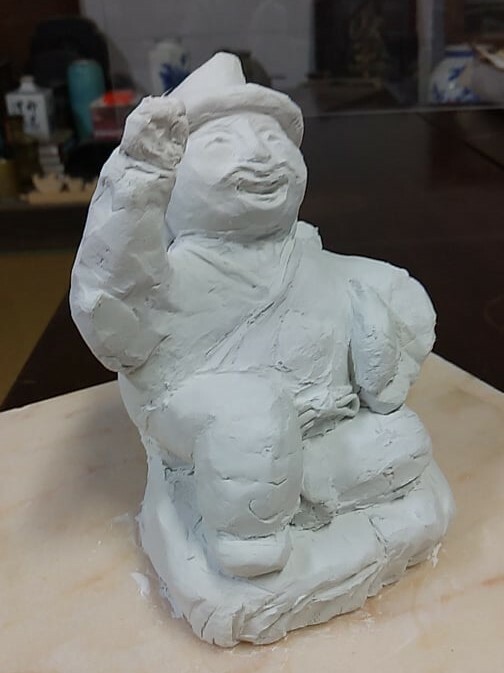 たちあがりえびす像