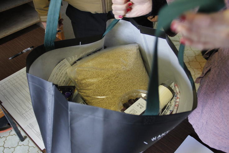 子育て世代の方へ食材の無償提供