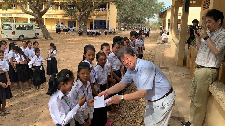 奨学金の贈呈式（2016年）