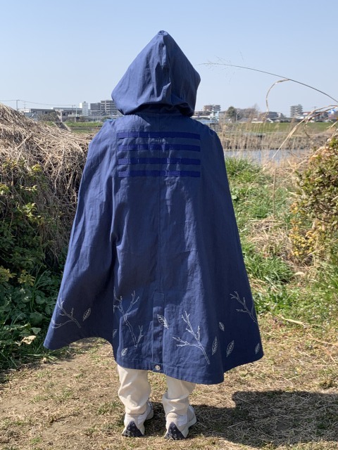 背中と胸部に搭載しております。