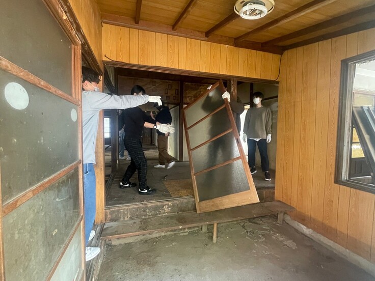 解体作業の様子