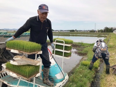 田植え機１