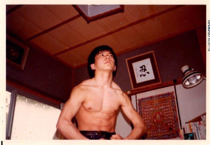 事故をする前の筋肉隆々の写真