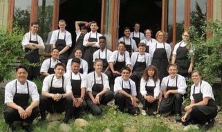 カナダのカフェで働く写真