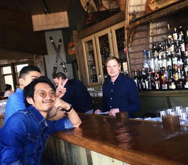 カナダのゲストハウス&カフェにて