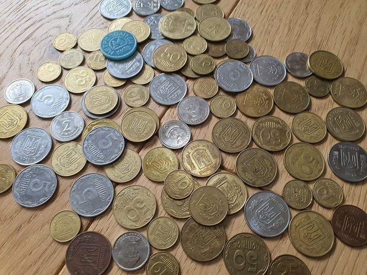 ポーランド各地にある学校でウクライナ支援のための募金活動