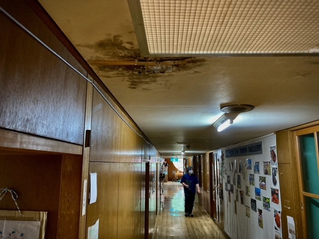 いたるところで老朽化の跡が・・・