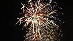 ご利用者様の笑顔と地域の繋がりを途切れさせないため、花火をあげたい のトップ画像