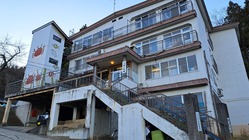 飯山学園:子どもたちの送迎やお出かけに行く際に使用する公用車を のトップ画像