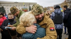 戦禍のウクライナで126日、出会った人々を伝える写真集を作りたい