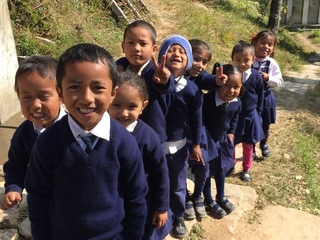家具職人がネパールへ！小学校の什器設備を整え、教育環境改善へ のトップ画像