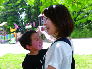 シングルマザーが開発！多機能 ”だっこカバン” で荷物を軽減！ のトップ画像