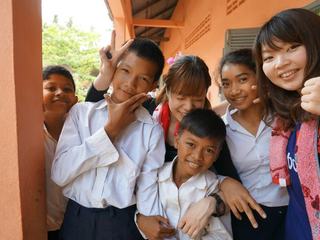カンボジアの子供たちに向けて、職業を紹介する冊子を作りたい！ のトップ画像