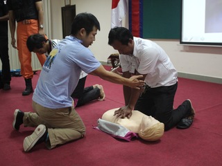 カンボジアで救急救命技術者を育成し、カンボジア人を救いたい！