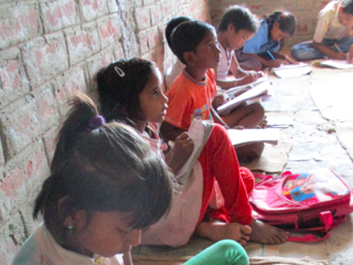 カーストにより差別されたインドの子ども達に夢をつかむ学び舎を