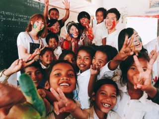 夢への階段♪カンボジアの子どもたちにいっぱいの本を届けたい!!