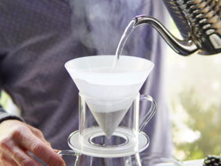 一気に注いでも、丁寧に抽出。「手軽に本格」コーヒードリッパー のトップ画像