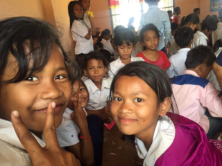 天然成分100%除菌水！ハートラちゃんボトル600本をカンボジアへ のトップ画像