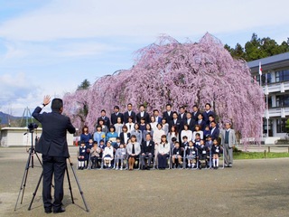 廃校の危機を乗り越えた、城山西小学校と孝子桜の奇跡を映画に！ のトップ画像