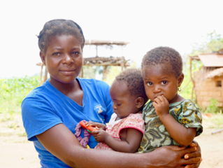 村人が医療を支え合う。9,500人を救う診療所をザンビアに のトップ画像