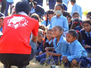 ネパールの学校へ勉強机と遊具を届けたい！ のトップ画像