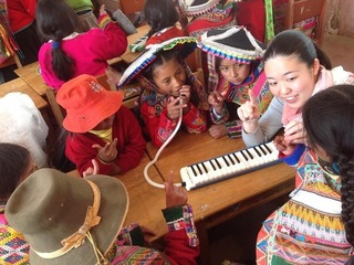 ペルーの子どもたちに使われていない鍵盤ハーモニカを届けたい！ のトップ画像