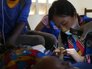 アフリカに診療所を建てたい！ のトップ画像