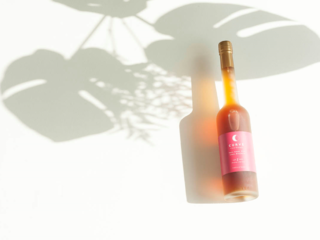 アロマを愉しむ。台湾生まれの熟成果実酢CURVEをあなたのもとへ のトップ画像