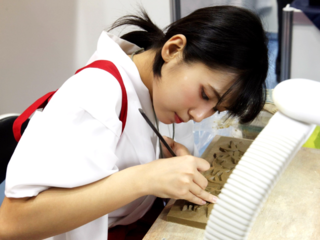 愛知の三州瓦を後世へ。瓦を手作りする鬼師の技術を感じる工房を のトップ画像