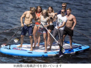 神奈川県葉山の森戸海岸で7人乗りメガSUPクルーズ体験