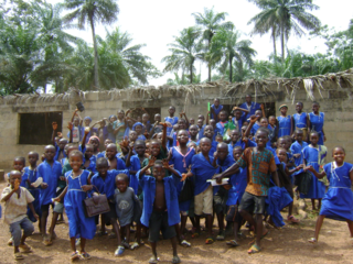 シエラレオネの農村部で育む、自立した子どもたちの栄養改善を！ のトップ画像