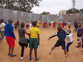 ルワンダで子供達がサッカーをする機会を作りたい のトップ画像
