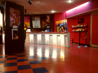 消える街の映画館、西山陰海岸唯一の映画館とこれからも日常を のトップ画像