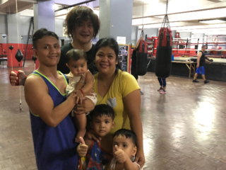 WBCチャンピン拳四朗に挑むTATAの家族及び子供達の招待