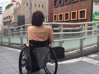 車椅子で街歩き のトップ画像
