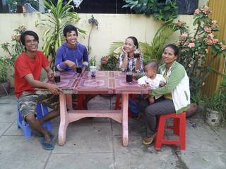 地域と個人に！カンボジアの町で交流と情報交換のカフェスペース のトップ画像