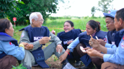 地雷は記憶を奪えない。カンボジアに平和な畑を残し、眠る仲間へ