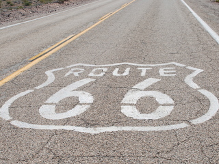 Route 66 4千kmを走破し、その魅力を広め、改修に寄付したい。