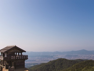 和菓子を食べて、桃太郎で有名な岡山「吉備野古道」を世界にＰＲ のトップ画像