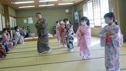 こどもの為の日本舞踊教室～こども食堂に来る子に体験させたい