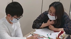 小児がん患者に対し、闘病で遅れてしまった学習のサポートをします。 のトップ画像