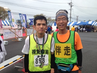 視覚障害者２人を含む日韓合同チームでウルトラマラソン出場！
