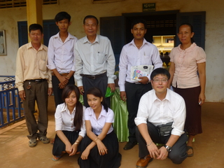 カンボジア・コンポンチャム州の学校に奨学金を届けたい！