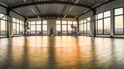 YouTubeをはじめとした、簡易貸スタジオとコンサルティング のトップ画像